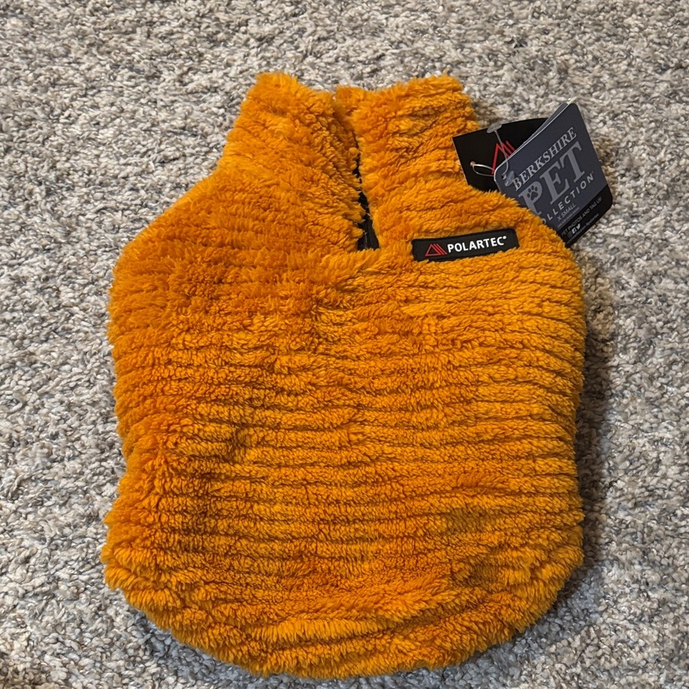 NWT Berkshire Pet Collection Polartec Dog Fleece XS